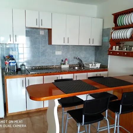 Apartamento Caleta Caballo Lägenhet *